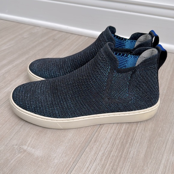 Rothy’s Chelsea sneaker - Limited Edition Metallic Blue Lattice - Picture 3 of 6